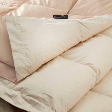 Couvre-lit en plumes bicolore pour lit une place et demie DaunenStep Caffelatte – DEMI-SAISON