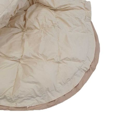 Couette en plumes bicolore pour lit double DaunenStep Dune Caffelatte CLASSIC WINTER couleur beige/sable