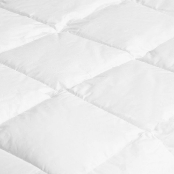 Bettdecke aus Daunen für Einzelbett von DaunenStep D200 - DREI VIER JAHRESZEITEN