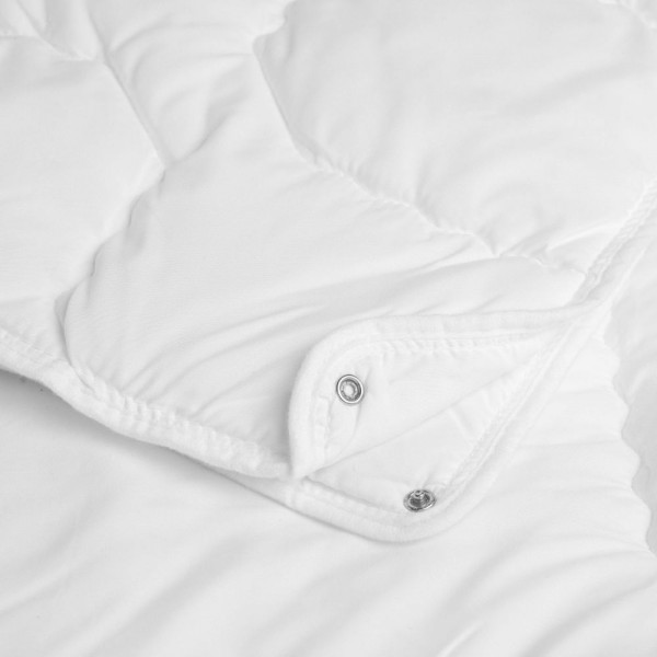 Bettdecke aus synthetischer Faser für Doppelbett von DaunenStep Neostep 200 - DREI VIER JAHRESZEITEN