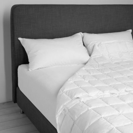 Bettdecke aus 100% Daunen für Doppelbett von DaunenStep D400 - DREI VIER JAHRESZEITEN