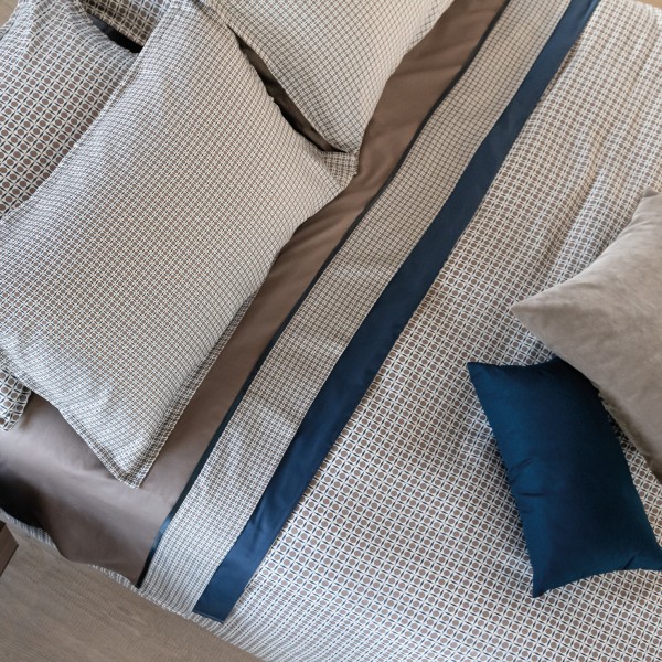 Completo lenzuola letto Matrimoniale in raso di cotone Galizzi Jay colore legno marino