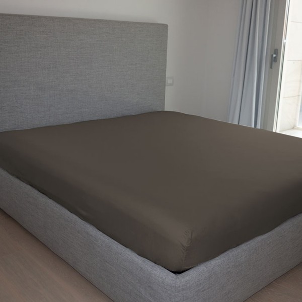 Lenzuola sotto con angoli letto matrimoniale 180x200 Cavalieri Lara in cotone colore Tortora