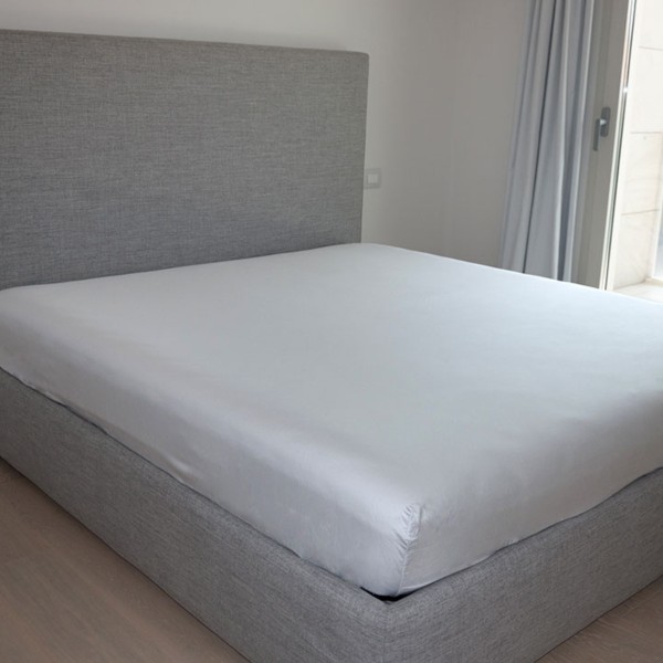 Lenzuola sotto con angoli letto matrimoniale 180x200 Cavalieri Lara in cotone colore Perla